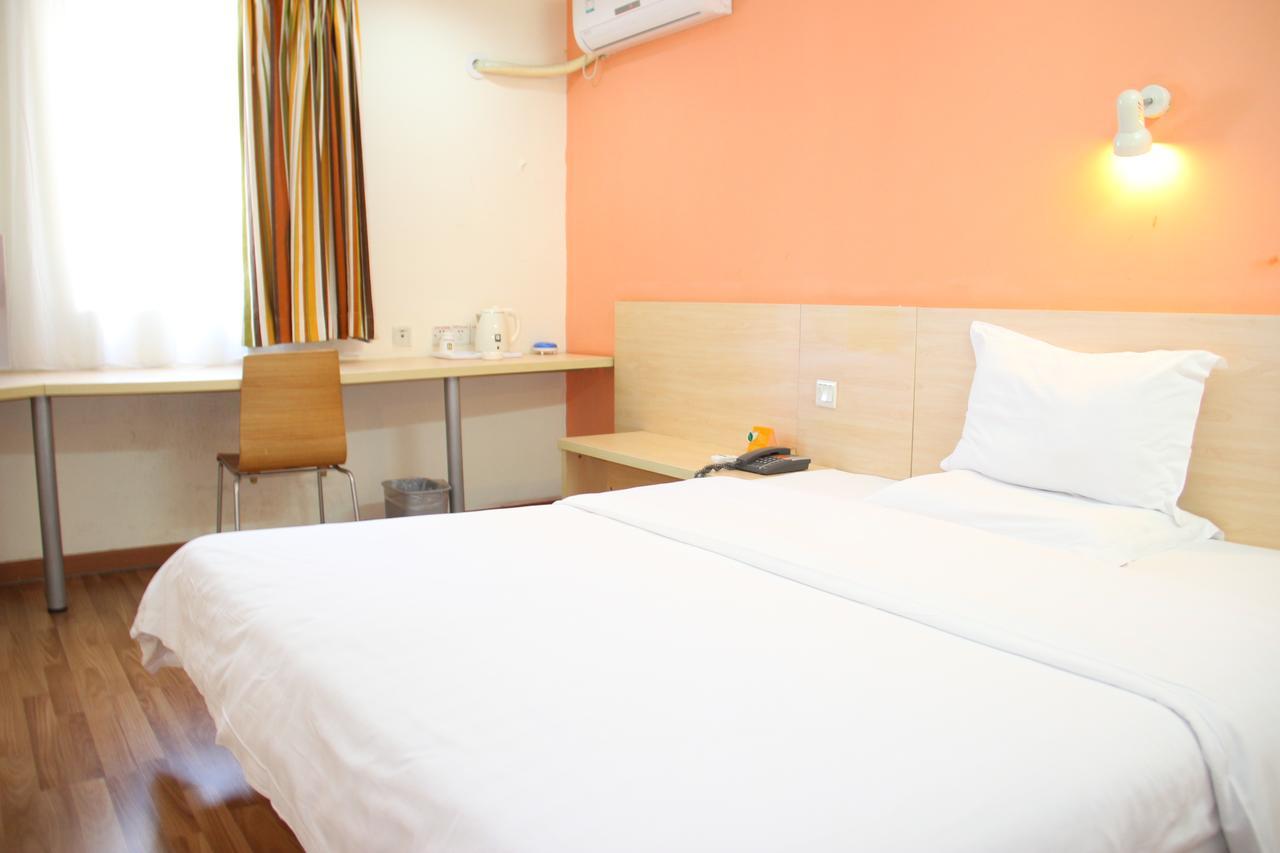 7Days Inn Guangzhou South Railway Station Huijiang Subway Station Esterno foto