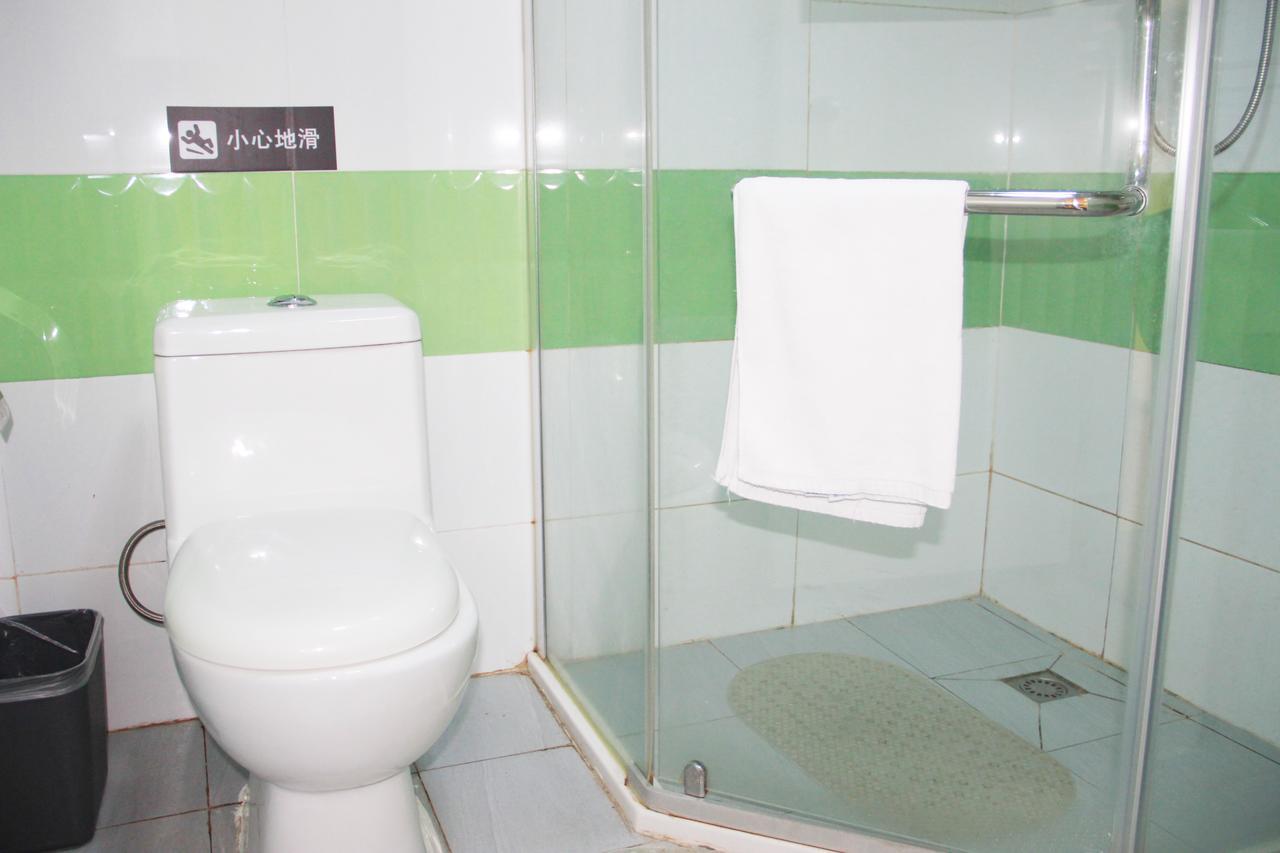 7Days Inn Guangzhou South Railway Station Huijiang Subway Station Esterno foto
