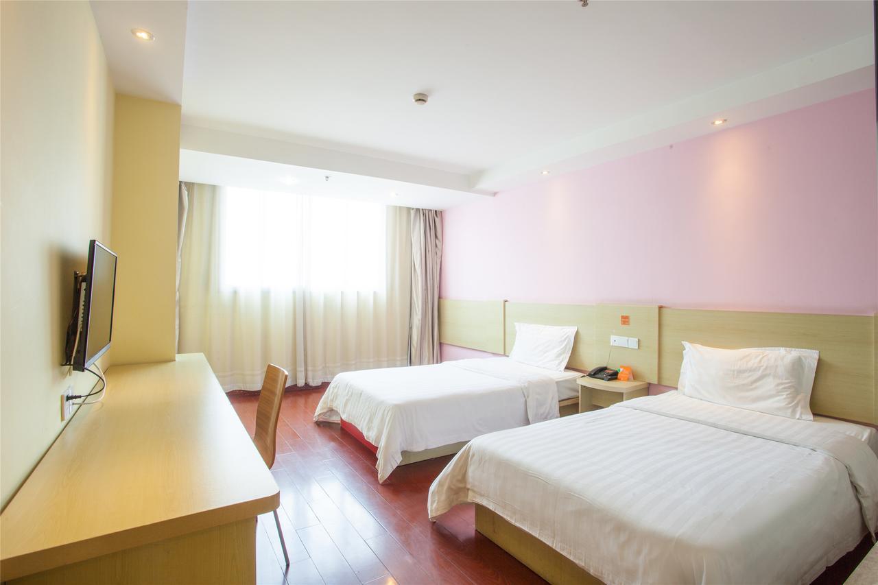 7Days Inn Guangzhou South Railway Station Huijiang Subway Station Esterno foto